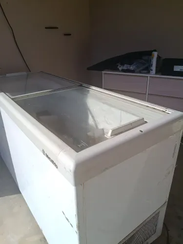 Freezer Horizontal Metalfrio 439 litros tampa de vidr9