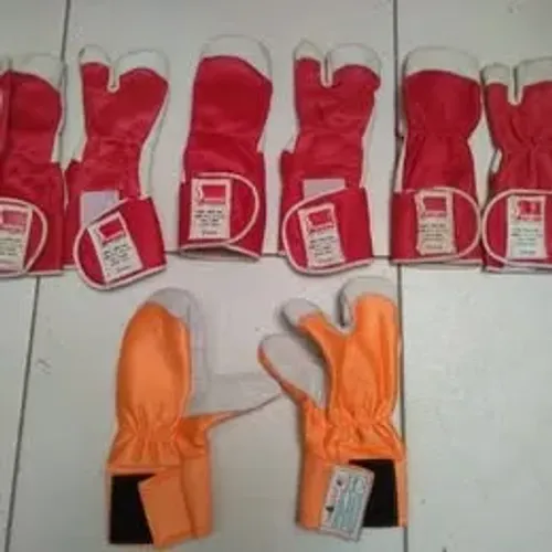 Luvas para operador de motosserra NOVAS (Aceitamos cartão)