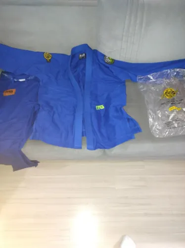 Kimono Jiu Jitsu  Trançado A1 nunca usado ! Somente venda ! 