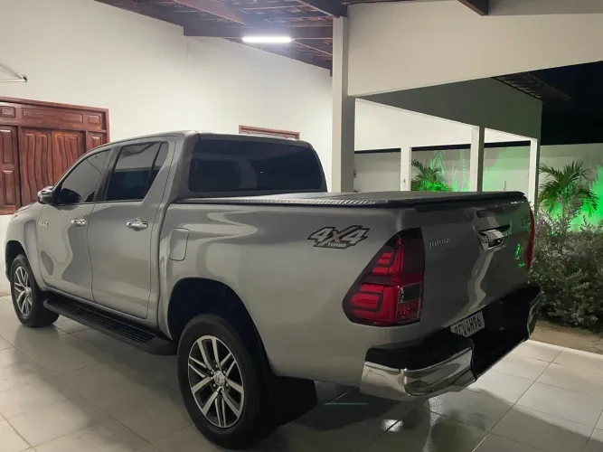 Toyota Hilux CD SRV 4X4 2.8 TDI Diesel Aut. 2020