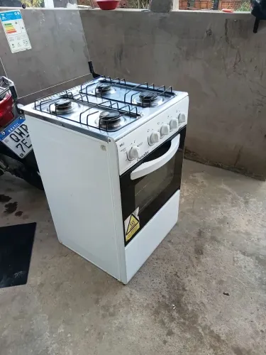 Vendo fogão esmaltec funcionando tudo