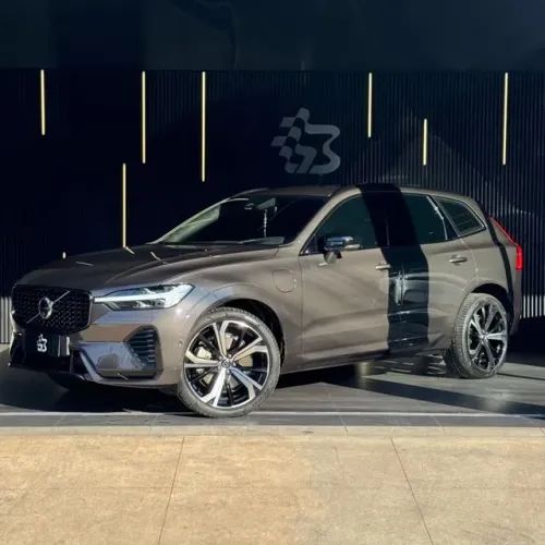 Volvo XC-60 T-8 Ultra Dark 2.0 AWD (híbrido) 2025