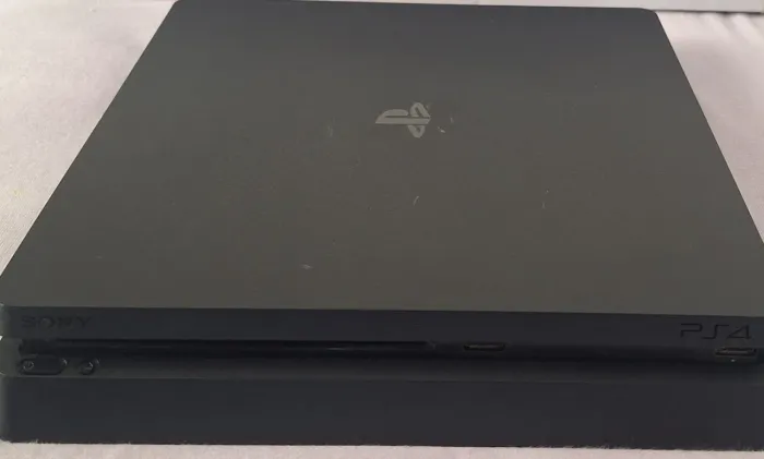 Vendo ps4 slim