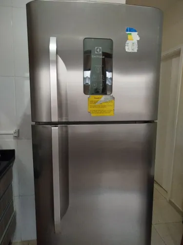 Geladeira Eletrolux 350L Frost Free Inox