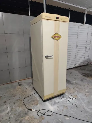 Freezer Cervejeira metalfrio 497 litros com luz de led e garantia 