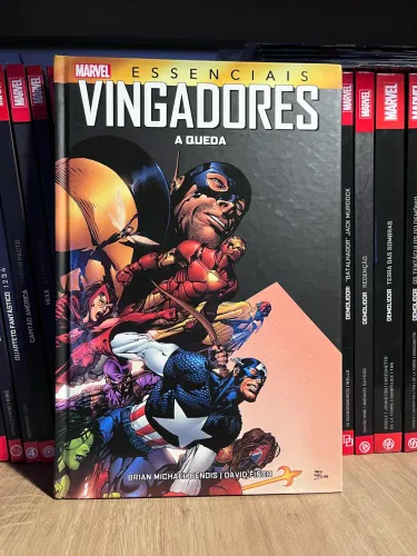 Hq Vingadores A Queda Marvel Essenciais