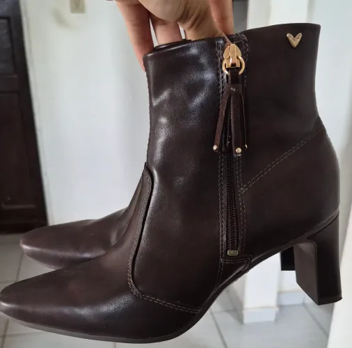 Bota Feminina - Excelente estado