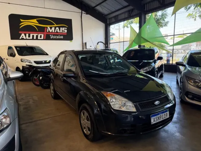 Ford Fiesta Sedan 1.0 8V Flex 4P 2010