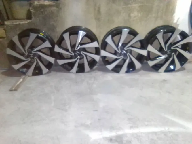 Rodas Magnésio aro 15 4 furos 