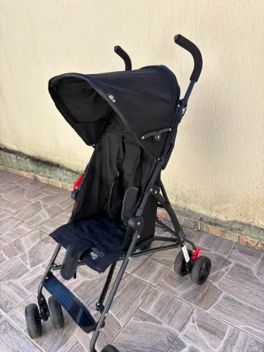 Carrinho bebê passeio
