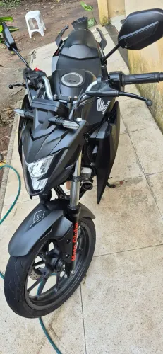 Cb 300f
