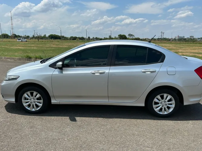Honda City Sedan LX 1.5 Flex 16V 4P Mec. 2013