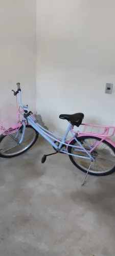 Bicicleta aro 20 estilo Ceci rosa/lilás
