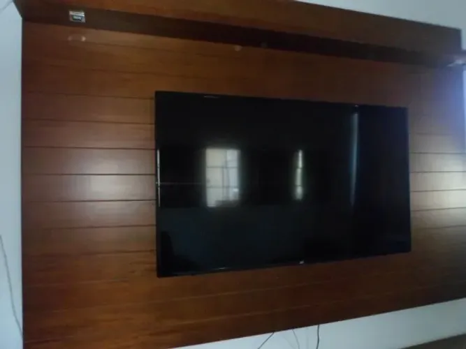 Painel de TV em Madeira + de 100 Polegadas