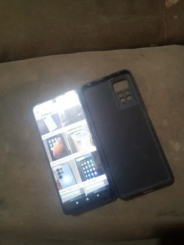 MOTOROLA G24 256GB...E NOTE 12 PRO 256GB... PEGO UM DE 512GB