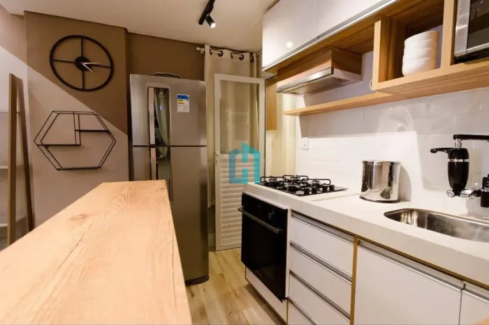 Apartamento reformado para aluguel na Bela Vista