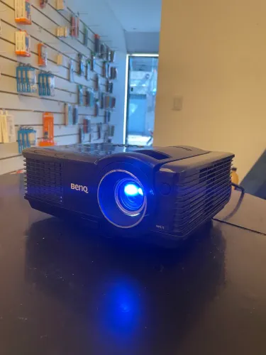 Projetor Benq - garantia 6 meses - loja física