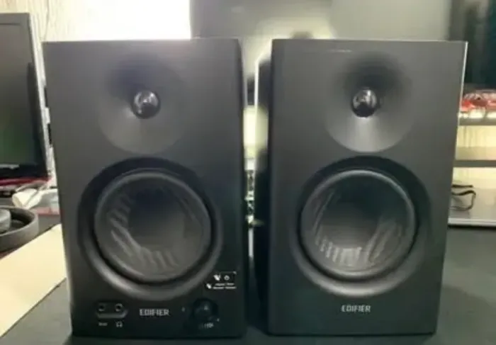 Monitor de audio edifier mr4 preto
