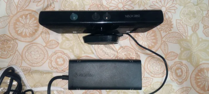 Fonte Xbox 360 super slim original + Kinect