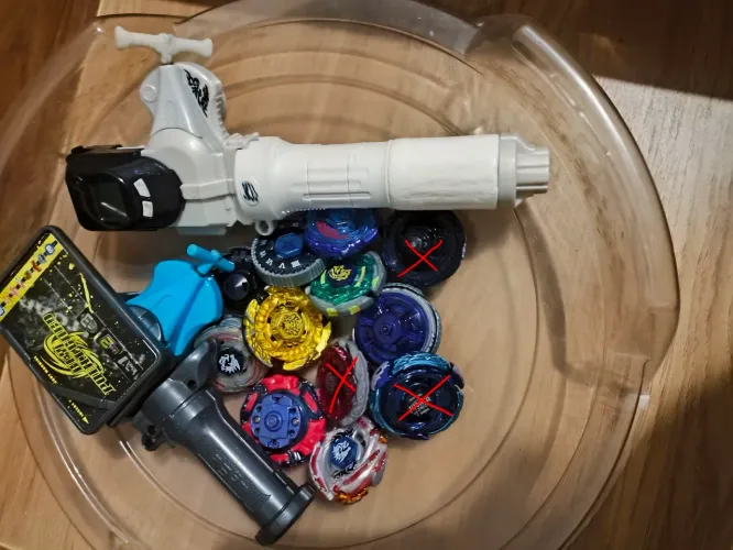 Coleção Beyblade Takara Tomy