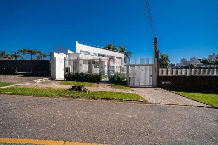 Casa Comercial de Alto Padrão para Locação
