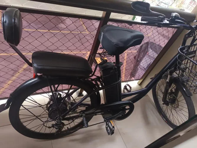 Bicicleta Elétrica potente e muito Nova