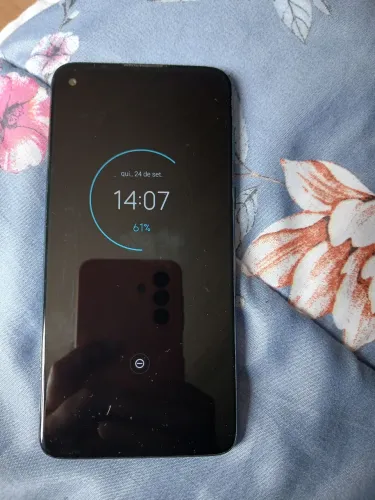 Vendo celular moto G8 power