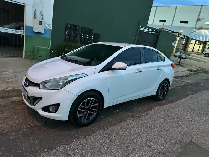 Hyundai HB20S Premium 1.6 Flex 16V Aut. 4P 2015