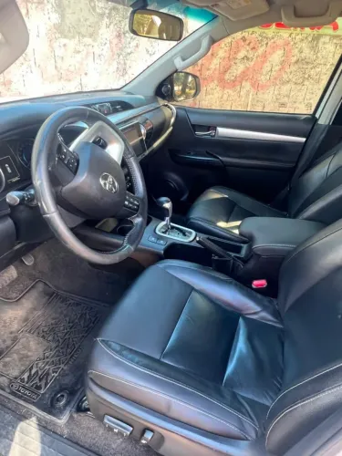 Toyota Hilux CD SRV 4X4 2.8 TDI Diesel Aut. 2016