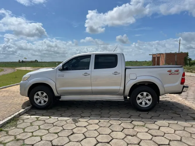 Toyota Hilux CD SRV D4-d 4X4 3.0 TDI Diesel AUT 2013