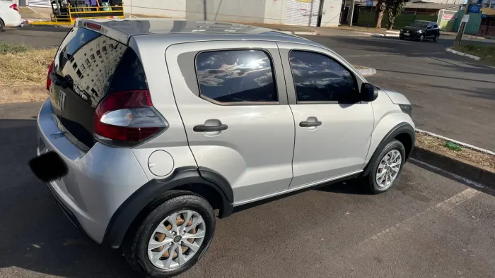Fiat Mobi Like 1.0 Fire Flex 5P. 2022