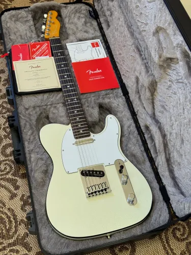 Fender American Ultra Telecaster