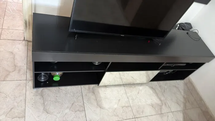 Rack de sala preto