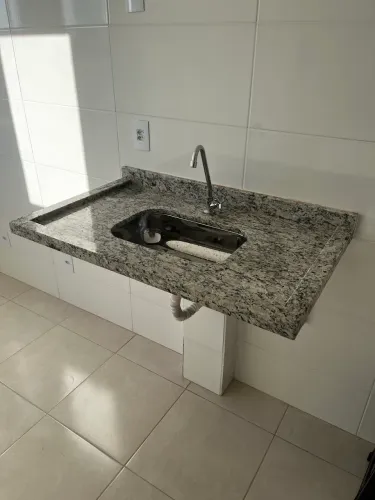 Pia de granito 100 cm x 60 cm