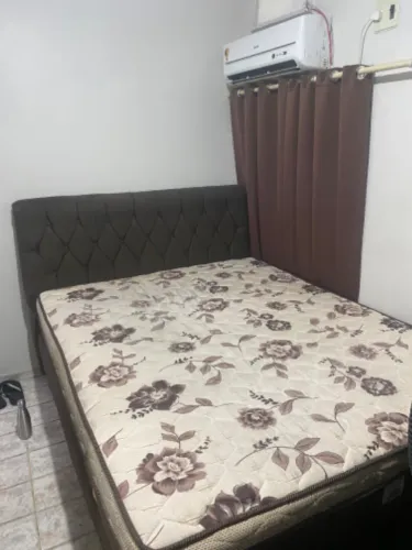 Cama queen com cabeceira mais colchão Ortobom