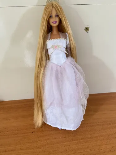 Barbie Rapunzel noiva