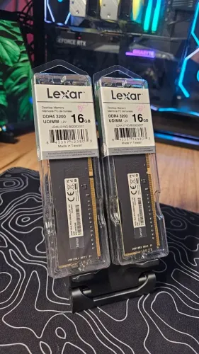 Memoria RAM DDR4 32GB (2x16) 3200mhz Lexar - Lacradas