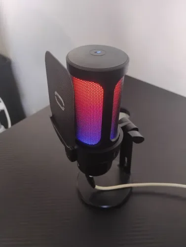 Microfone de mesa gamer RGB
