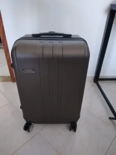 IMPERDÍVEL - Mala de Viagem SESTINI 18kg semi-nova