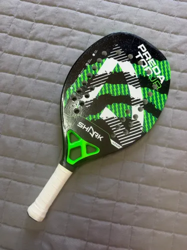 Raquete de Beach Tennis Shark Predator Junior (indicada para o público infantil/júnior)