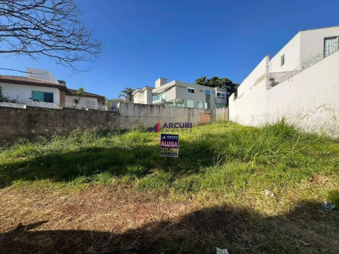 Lote 370 m² Belvedere (BH) - Locação