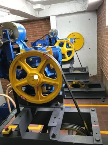 Manutenção e montagem de elevadores