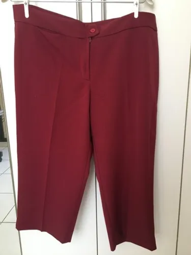 Linda calça corsário vinho - pouquíssimo usada!