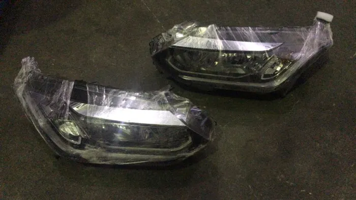 Farol de led honda city 19/20 e tampa de mala Honda crv