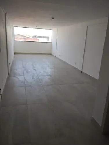 Alugo sala comercial prox  ao Shopping Laranjeiras .
