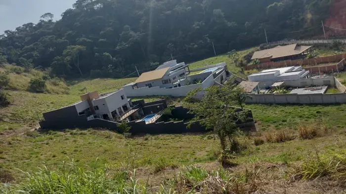 Linda casa em Paraíba do Sul RJ.