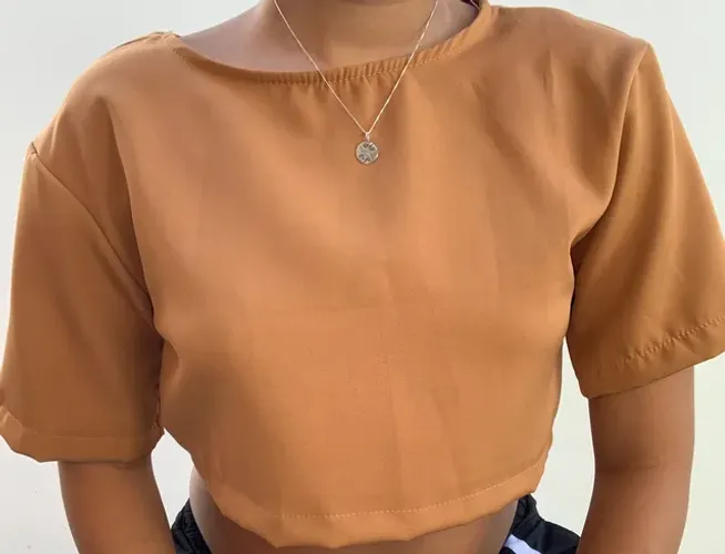 Cropped marrom claro