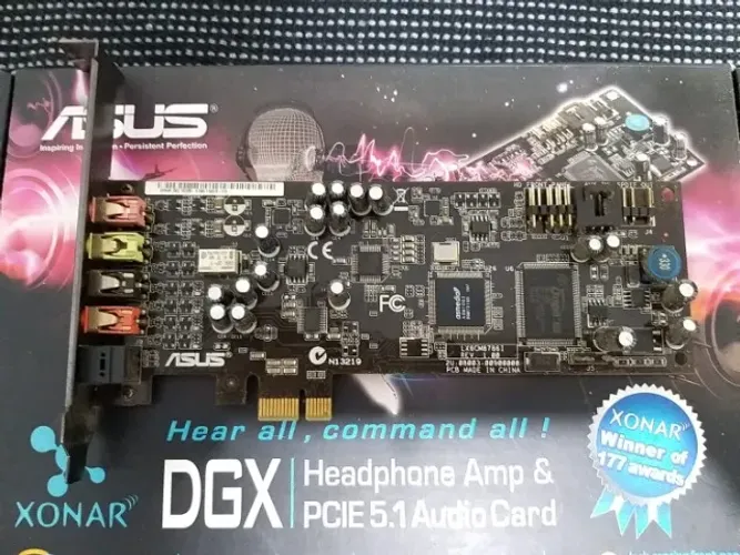 Placa De Som Asus Xonar Dgx 5.1 com amplificador de headphone
