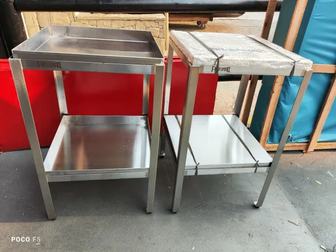 Vendo mesa de corte de frango novas cada unidade 860$