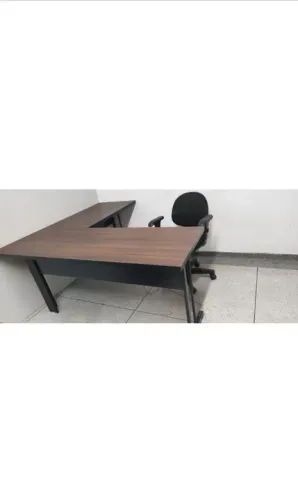 Mesas em L sem gaveta direto dá fábrica,e aqui na perfil móveis